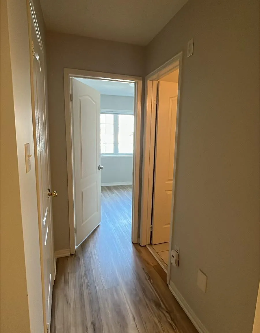 1 bed, $1,300 — Photo 2