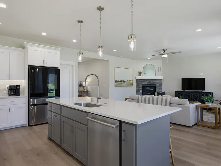 1457 W Tenzing St — Photo 33