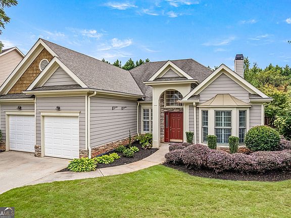 2nd image of 41 Pecan Cres