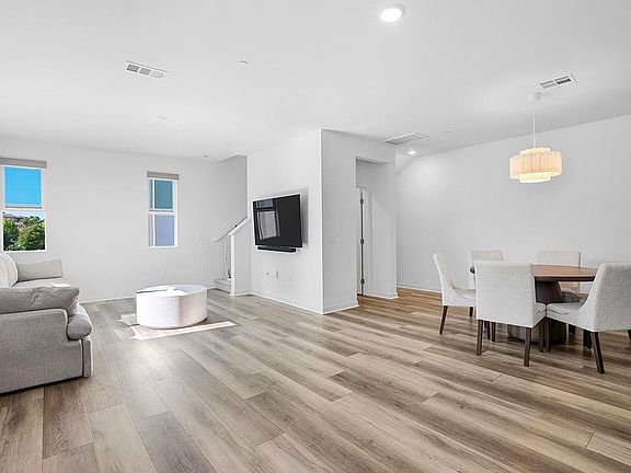 2nd image of 5471 Seacliff Pl Unit 85