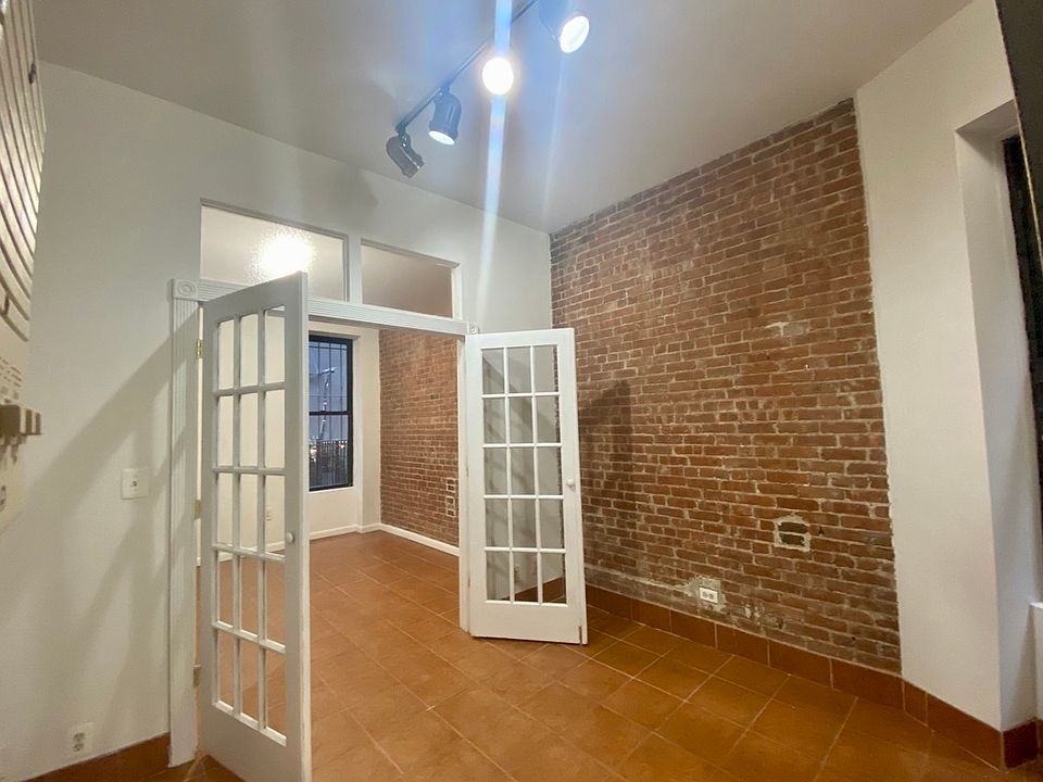 1st image of 415 W 44th St #14