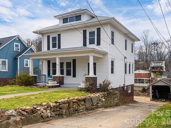2nd image of 164 Dorchester Ave
