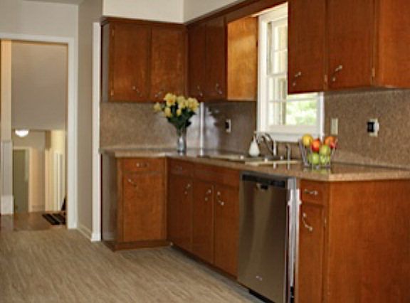 5th image of 747 Dogwood Dr