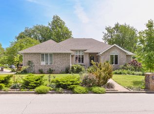 3226 S Arcadia Ave, Springfield, MO 65804