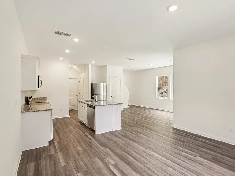 2562 Grey Hawk Dr — Photo 9