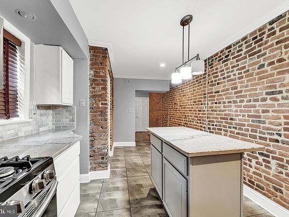 3rd image of 2312 Essex St