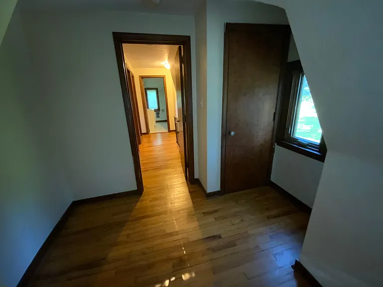 2287 Reis Run Rd — Photo 10