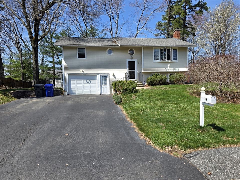 1st image of 19 Bowdoin Dr