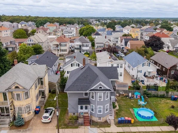 135-137 Query St, New Bedford, MA 02745