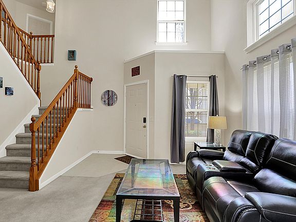 5th image of 8116 Barksdale Way