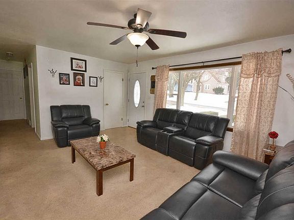 2nd image of 816 Glendale Ave