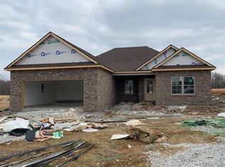 222 Spring Breeze Dr, Tullahoma, TN 37388