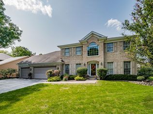 920 Leverenz Rd, Naperville, IL 60565