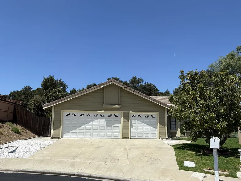508 Horizon Ln — Photo 1
