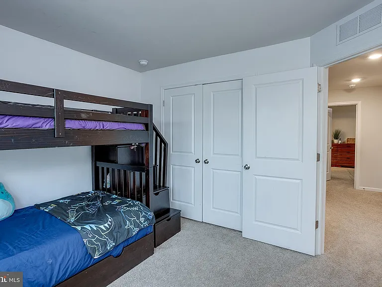 104 Levis Dr — Photo 25