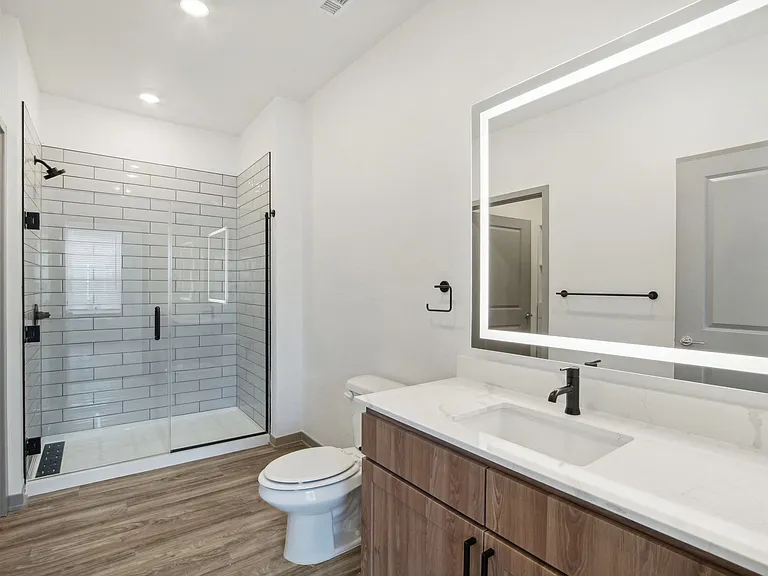 The Maddox Luxury Apartments — Photo 91