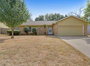 4314 Willow Crest Dr, Arlington, TX 76017