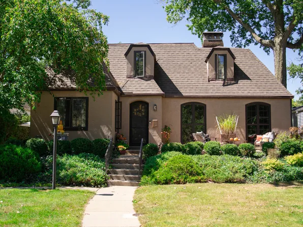 311 Cornell St, Ottawa, IL 61350