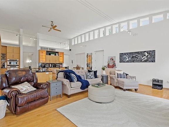 3rd image of 1414 W 47th St