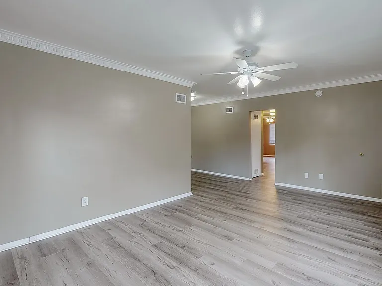 1818 N Kingsley Dr — Photo 22