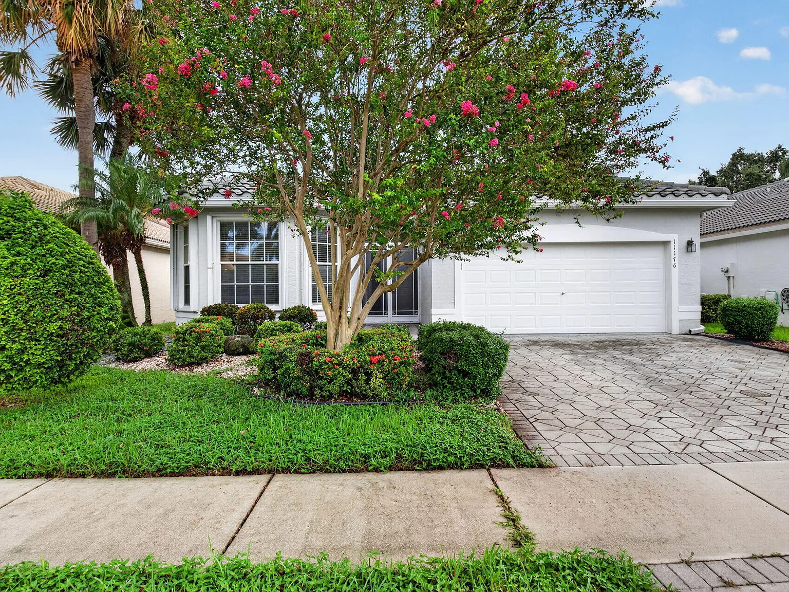 3 bed, 2.5 bath, 2070 sqft, $6,500 — Photo 1