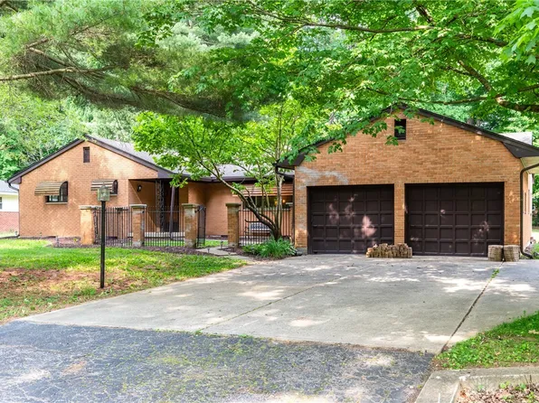 1452 Lemcke Rd, Dayton, OH 45434