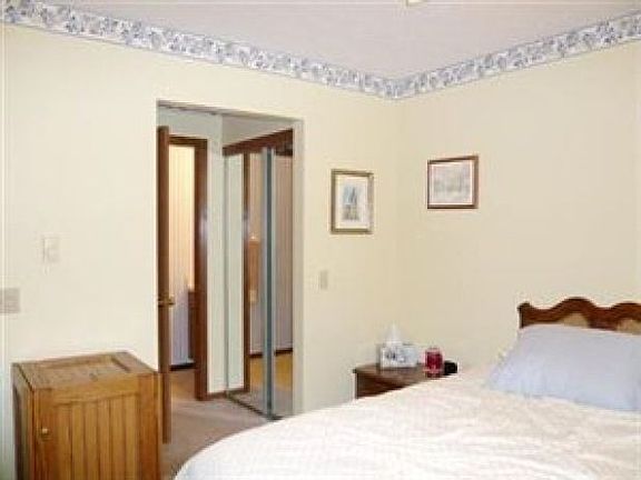 4th image of 650 Sturbridge Dr Unit 27