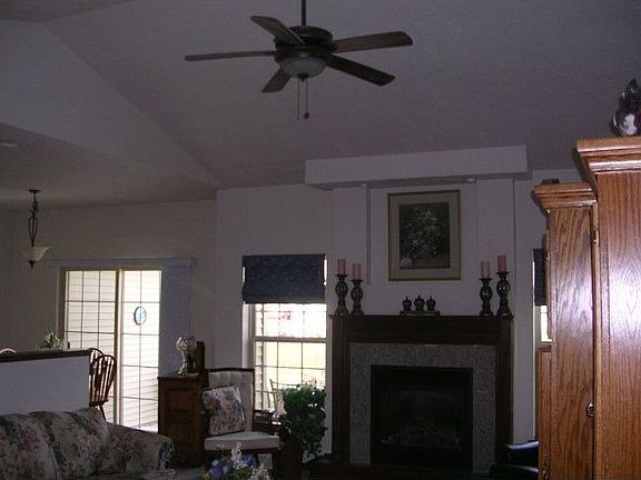 4th image of 1387 Willow Bend Ln