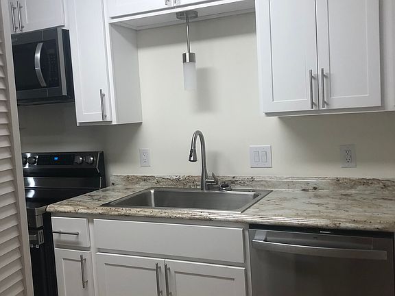 5th image of 140 Coach Lee Hill Blvd #140B