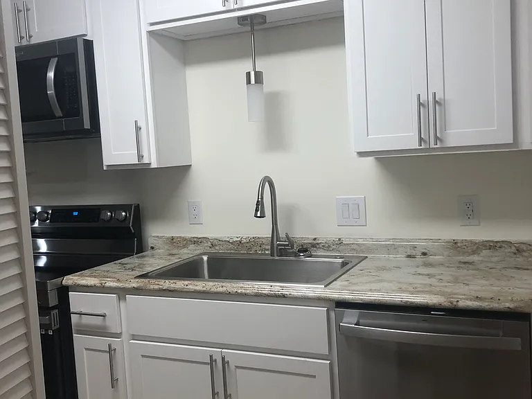 140 Coach Lee Hill Blvd #140B — Photo 5