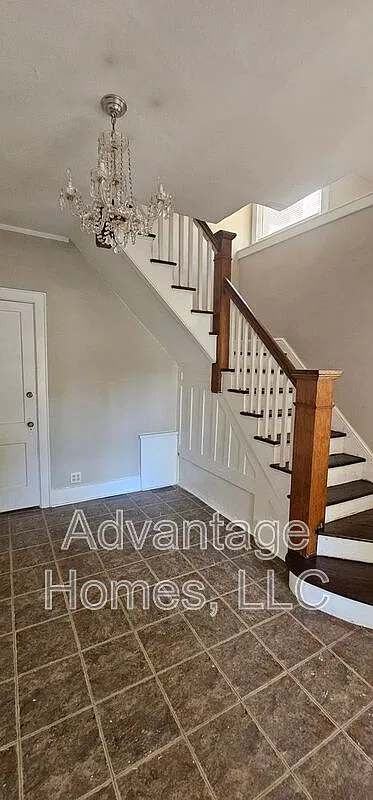 4 bed, 2.0 bath, $1,900 — Photo 4