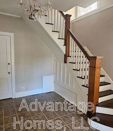 4th image of 3808 Roanoke Rd