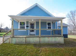 228 Center St, Hubbard, OH 44425