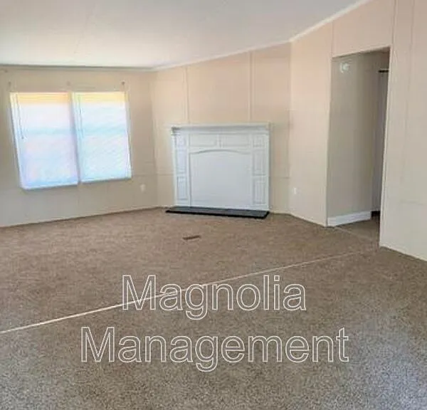 184 Crowder Ln — Photo 2