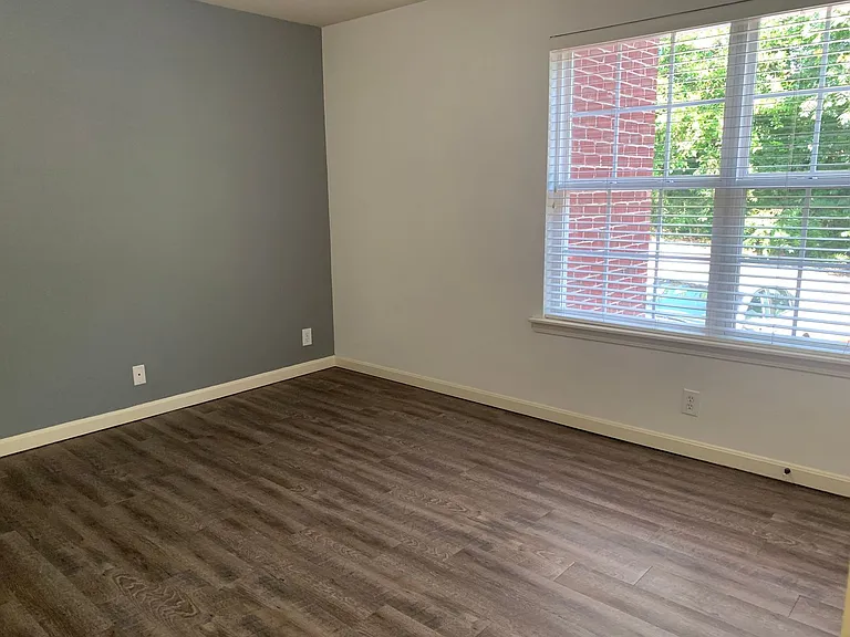 1038 Brent St #100 — Photo 7