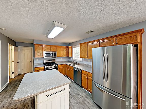 5th image of 508 Judith Ct