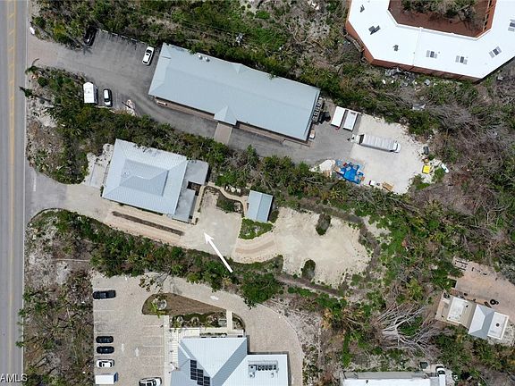 5th image of 2422 Periwinkle Way