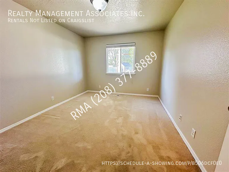 3027 N Betula Ave — Photo 13