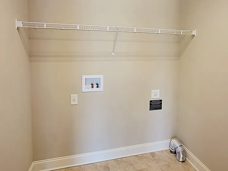 652 Grays Pointe Ct — Photo 8