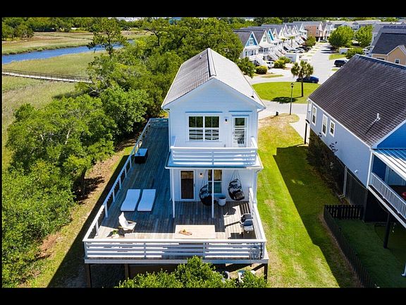 3rd image of 1050 Hunley Waters Cir #1050