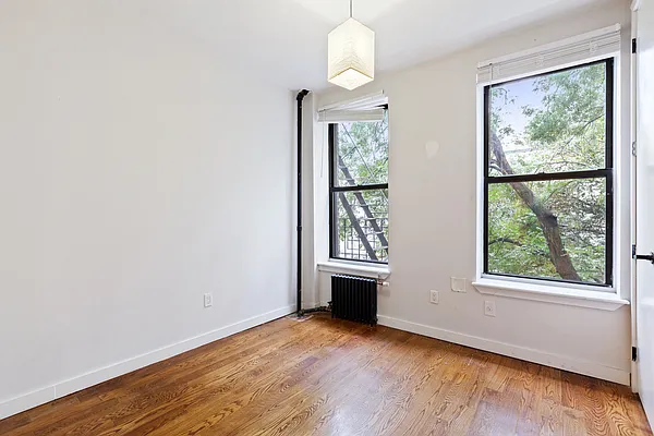 Rented by Douglas Elliman | media 16