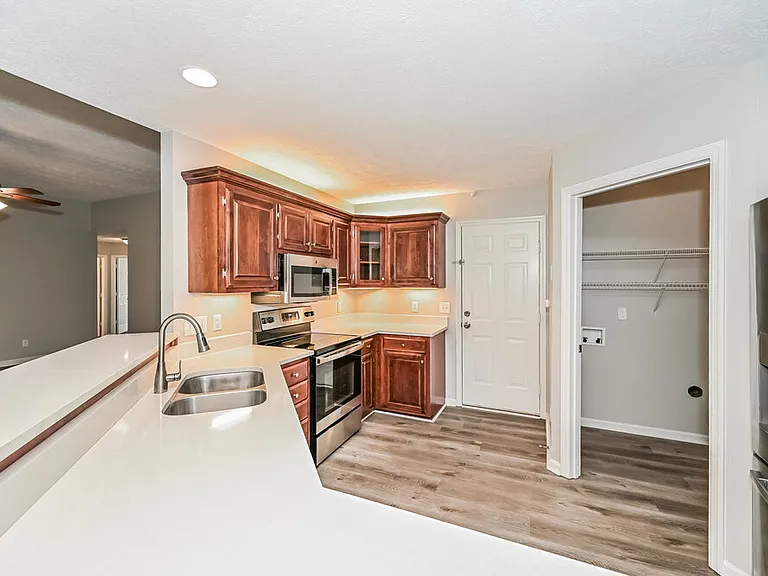 4116 Highlander Ct — Photo 8