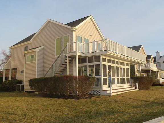 2nd image of 7 Spinnaker Ln