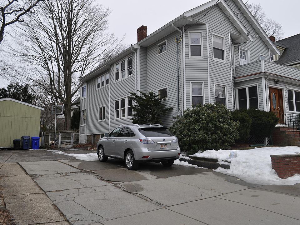 1st image of 8 Bentley St #8