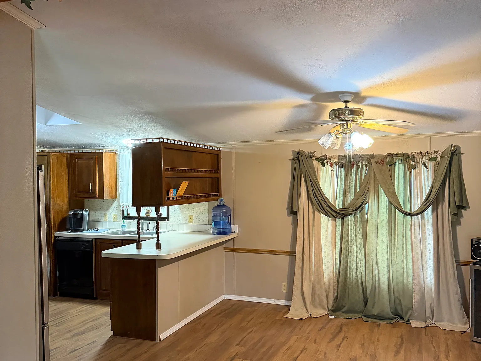 3 bed, 1456 sqft, $1,500 — Photo 3