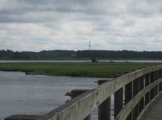 6 County Rd, Barrington, RI 02806