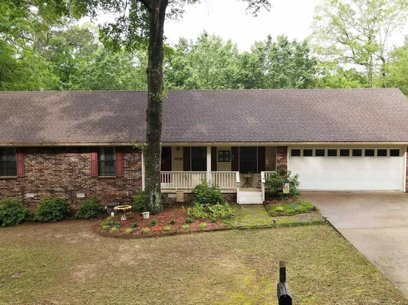 1005 Village Dr, Arkadelphia, AR 71923