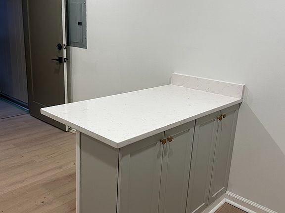 3rd image of 711 Fairfield Ave #101