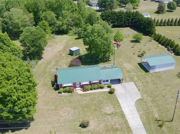 4485 State Highway 89 E, Walnut Cove, NC 27052