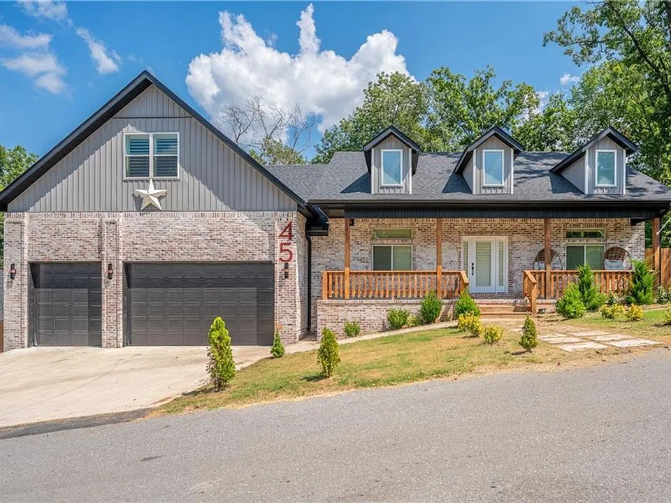 45 Westmorland Dr
